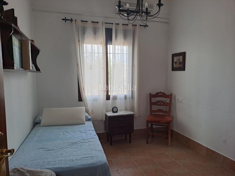 Foto 08a586d7-9555-475e-a5c1-c0848b4e524c. Chalet parcela rustica en los palacios con parcela de 800mts y 120 mts construidos, la vivienda cuenta con 3 dormitorios, salón-comedor en Palacios y Villafranca (Los)