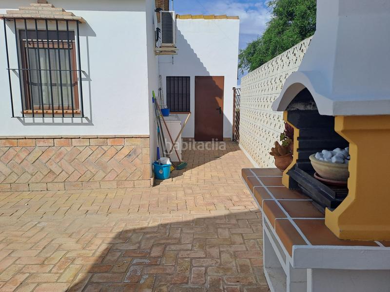 Foto 28c6cb02-7548-4205-a3b2-0810d21b548f. Chalet parcela rustica en los palacios con parcela de 800mts y 120 mts construidos, la vivienda cuenta con 3 dormitorios, salón-comedor en Palacios y Villafranca (Los)