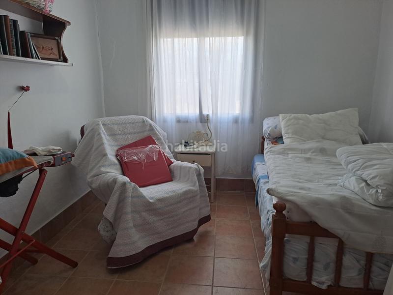 Foto 6d7ea10c-7568-4d41-82de-9bfe65520a0f. Chalet parcela rustica en los palacios con parcela de 800mts y 120 mts construidos, la vivienda cuenta con 3 dormitorios, salón-comedor en Palacios y Villafranca (Los)