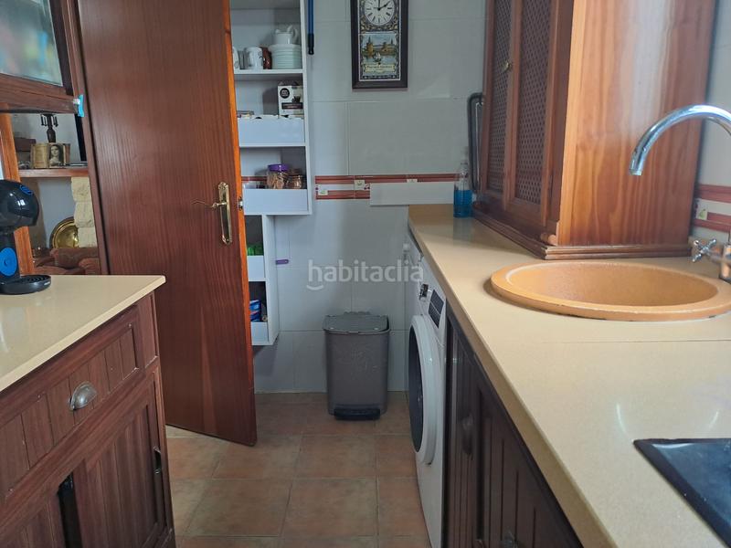 Foto 86c7b05e-cc68-4bde-a248-fe3a3e9fd5cd. Chalet parcela rustica en los palacios con parcela de 800mts y 120 mts construidos, la vivienda cuenta con 3 dormitorios, salón-comedor en Palacios y Villafranca (Los)