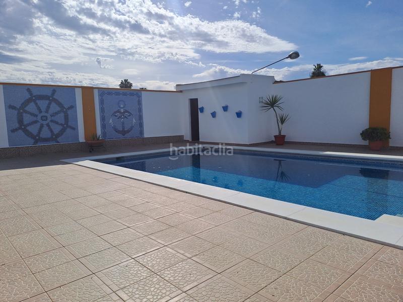 Foto 89102d46-c22d-4b7c-ad78-02927c4d1de5. Chalet parcela rustica en los palacios con parcela de 800mts y 120 mts construidos, la vivienda cuenta con 3 dormitorios, salón-comedor en Palacios y Villafranca (Los)