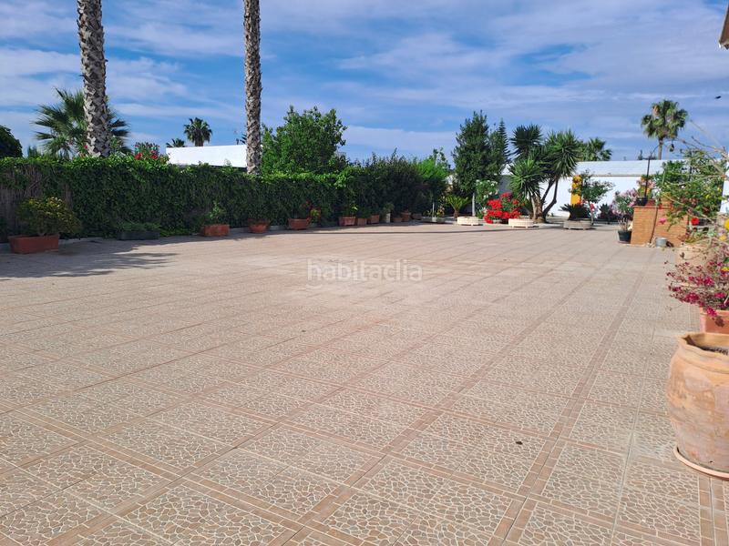 Foto baa6b2d1-0d8a-461c-b041-63176f02ea45. Chalet parcela rustica en los palacios con parcela de 800mts y 120 mts construidos, la vivienda cuenta con 3 dormitorios, salón-comedor en Palacios y Villafranca (Los)