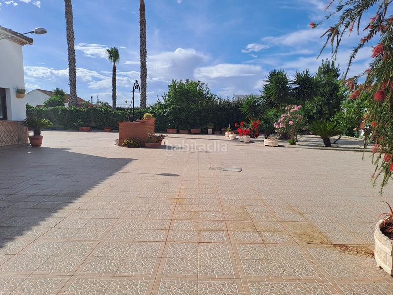 Foto c15c1ede-81c4-48da-933b-a836893c79ef. Chalet parcela rustica en los palacios con parcela de 800mts y 120 mts construidos, la vivienda cuenta con 3 dormitorios, salón-comedor en Palacios y Villafranca (Los)