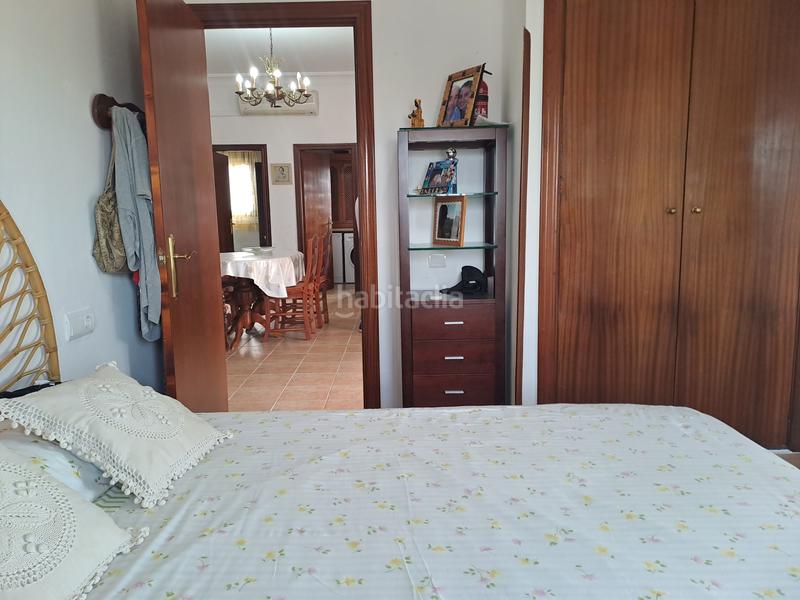 Foto c80b60cc-cb07-4d2a-9a7a-5acf0286b0ad. Chalet parcela rustica en los palacios con parcela de 800mts y 120 mts construidos, la vivienda cuenta con 3 dormitorios, salón-comedor en Palacios y Villafranca (Los)