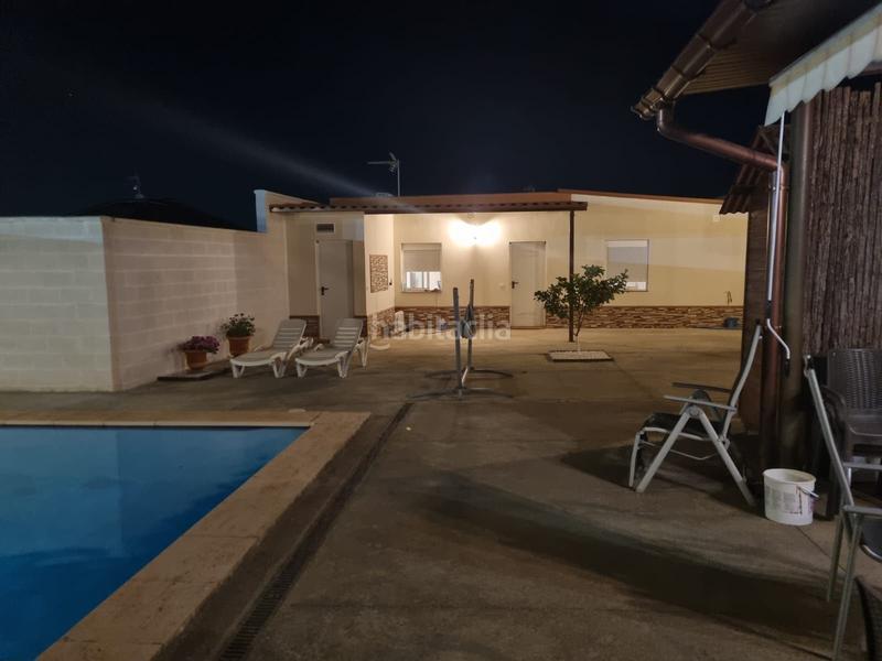 Foto 8705ee39-379c-409a-97b3-65a13b72aa18. Chalet con riscaldamento parcheggio piscina in La Paz Alcalá de Guadaira