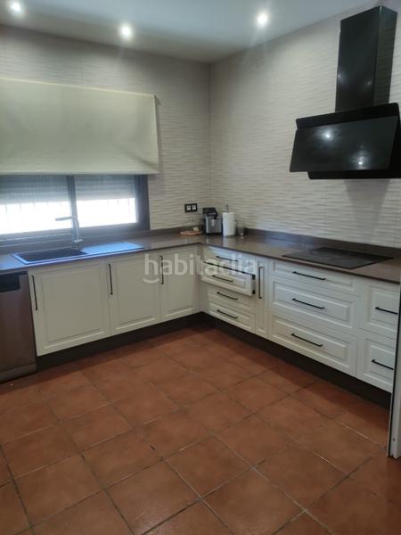 Foto 91ab01c8-f71b-41f7-ba0a-c946c9b26988. Chalet con riscaldamento parcheggio piscina in La Paz Alcalá de Guadaira