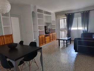 Lloguer Pis  Plaza de españa. Piso en dos hermanas, zona plaza españa- reyes católicos, consta