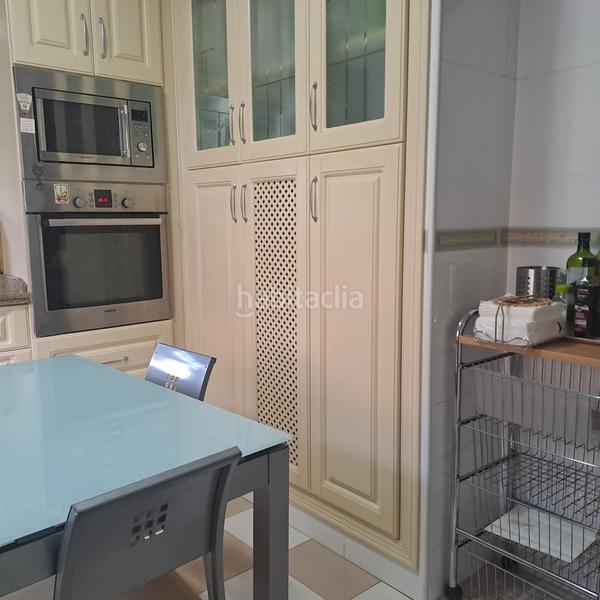 Foto 5ad50fea-e934-46e2-b4f6-0480d142a8c6. Doppelhaus mit parking pool in Arco Norte - Avda España Dos Hermanas