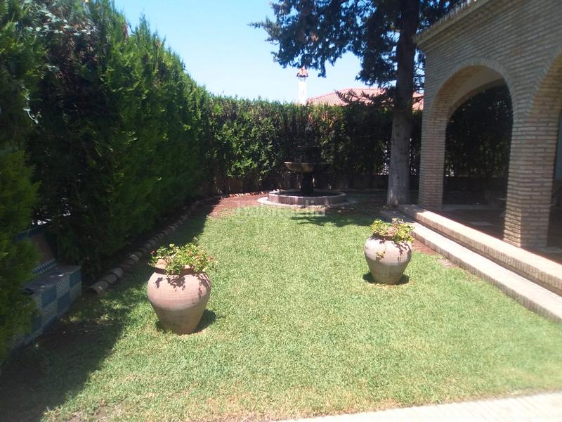 Foto 49ca30f5-17c9-40ca-bc19-6dbc7973920f. Chalet mit kamin parking pool in La Paz Alcalá de Guadaira