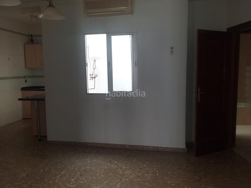 Foto 0201434f-e2c4-4b22-a4a6-72e95d5a7854. Lloguer casa a Centro - Doña Mercedes Dos Hermanas