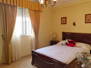 Appartamento  Calle santa mara magdalena. Piso en pleno centro de dos hermanas, consta de 3 dormitorios, s