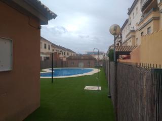 Lloguer Pis  Avenida de adolfo suárez. Piso seminuevo en dos hermanas, zona arco norte, consta de 3 dor