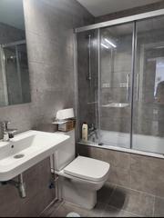 Location Attique à Entrenúcleos. Alquiler por temporada!! piso seminuevo en dos hermanas, zona en
