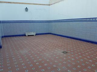 Lloguer Casa a Centro - Doña Mercedes. Amplia casa en dos hermanas, zona reyes católicos, consta de 5 d