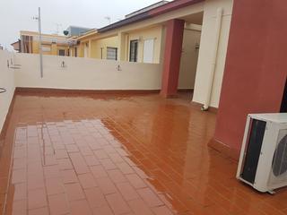 Location Duplex à El Arenal - La Pólvora. Duplex seminuevo en pleno centro de  dos hermanas, consta de 3 d