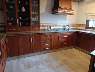 Casa adossada en Arco Norte - Avda Espaa. Adosado muy reformado en dos hermanas, zona las infantas, consta