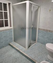 Appartamento in Calle la moneda 13. Piso reformado de planta baja  en dos hermanas , zona bda la mon