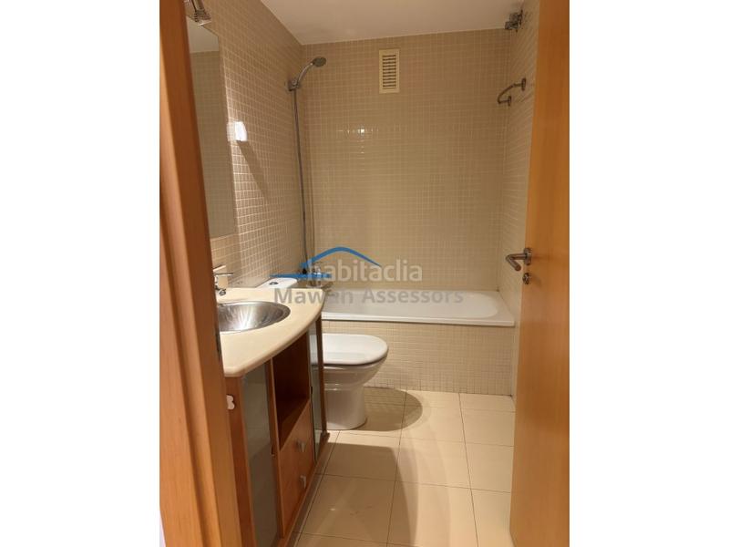 Foto 08edb661-a1fe-4a93-a4ff-65f4aea5c318. Piso  3 habitaciones venta en Creu Alta Sabadell