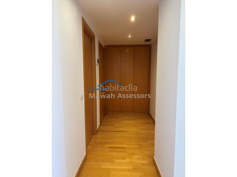 Foto b7db8760-1bd4-427a-af10-f8c53357c855. Piso  3 habitaciones venta en Creu Alta Sabadell