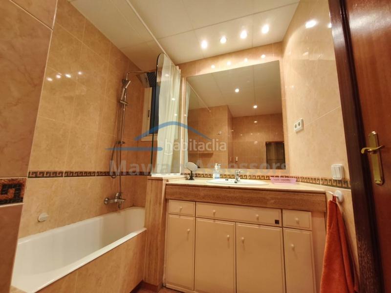 Foto bc79526a-a70e-48ba-a57b-264f723f5fb5. Alquiler piso  3 habitaciones alquiler en Baix Guinardó Barcelona