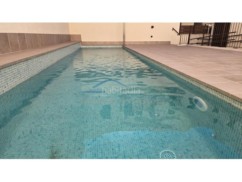 Foto d992ecae-aa1a-48b4-b039-dddf19652e5d. Alquiler piso  obra nueva de tres habitaciones con piscina en el centro en Sabadell