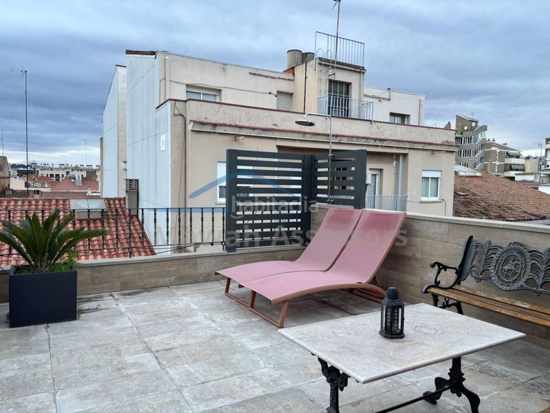 Foto 14dccc08-3fe6-468c-9631-40816307bed0. Casa amb aparcament a Centre Sabadell
