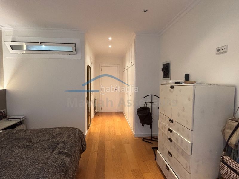 Foto 56e4889c-ec4f-4886-ad79-8005829e7035. Casa amb aparcament a Centre Sabadell