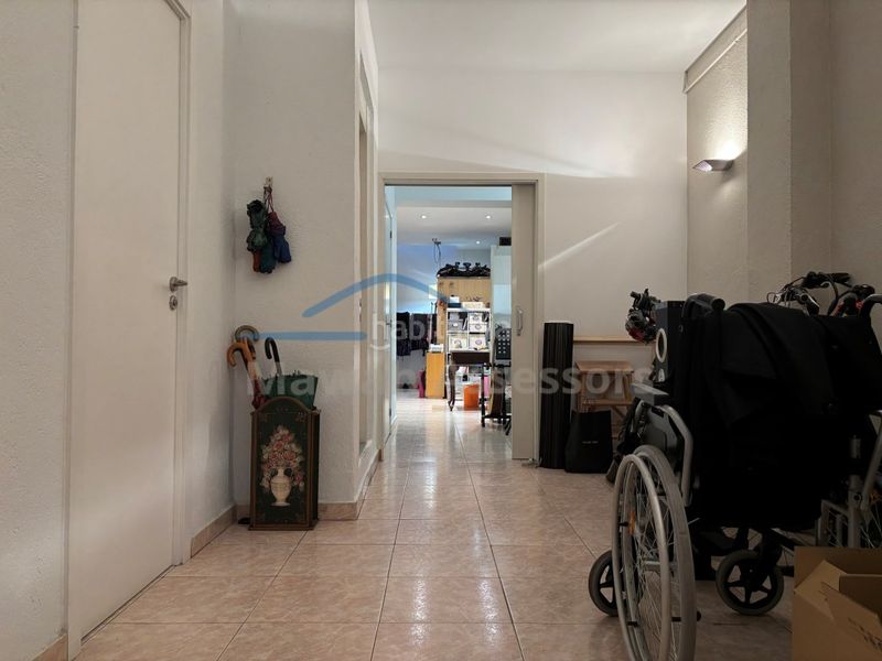 Foto e869f8b8-2b2e-43f7-a3cf-032d50530967. Casa amb aparcament a Centre Sabadell