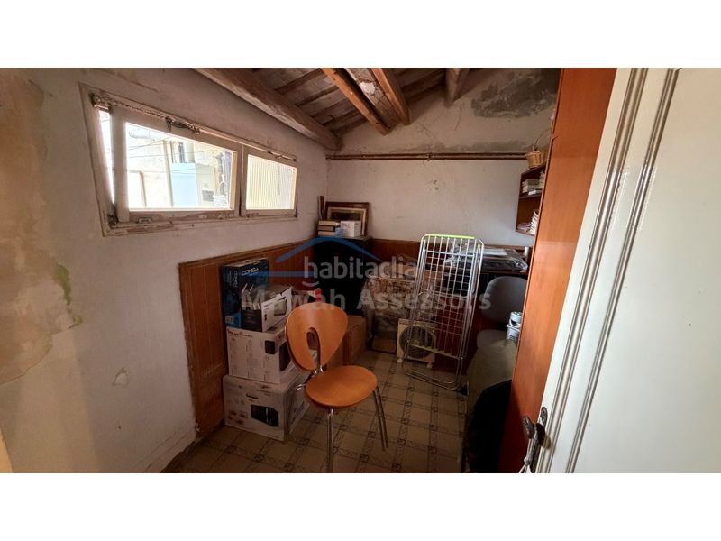 Foto a869898c-b0a3-46df-ac15-631883788a77. Casa a Centre Sabadell