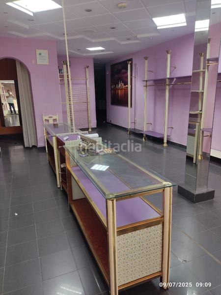Foto c1c87853-f073-4e03-b2ff-62410cb54853. Local comercial gran local junto al ayuntamiento en Huelva