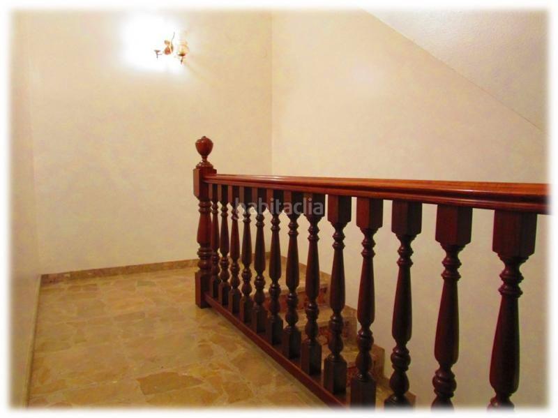 Foto ce6895dc-6501-4fde-9466-a402ac53db49. Casa con riscaldamento parcheggio in Monroyo