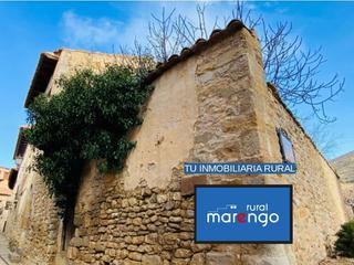 Casa a Mirambel. Casa ubicada al lado del castillo templario de mirambel, una cas