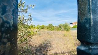 Residential Plot in Santa Quiteria - Les Boqueres. Parcela rústica de 1200 metros, amplia fachada, a solo 50 metros