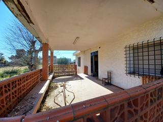 Chalet à Madrigal. Buscas maset con piscina legalizado ?