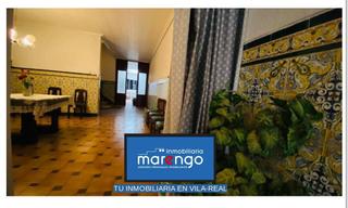 Maison à El Pilar. Casa con 5 metros de fachada y amplios espacios