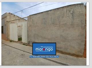 Casa in Madrigal. Un buen patio para hacerte una buana casa