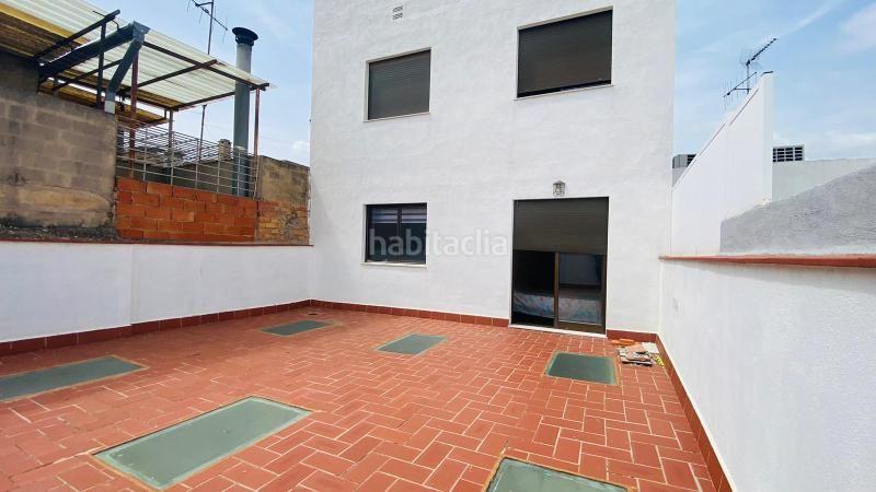 Foto cffa60ca-a793-4605-b207-9c8500fd0c19. Casa  de nueva construccion y amplia facahada en Villarreal / Vila - real