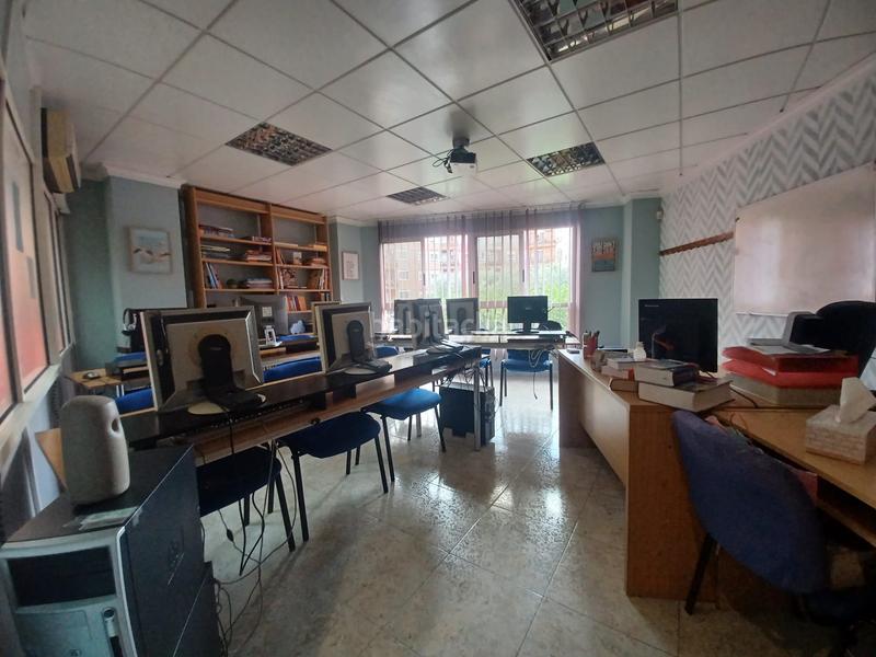 Foto 727a0a8f-f0af-4150-bb00-3d5071b99372. Location bureau dans El Pilar Villarreal / Vila - real