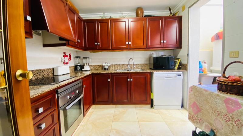 Foto 86637800-cca6-42f6-9567-4a41a690c7d3. Casa adossada amb xemeneia a Centro Villarreal / Vila - real