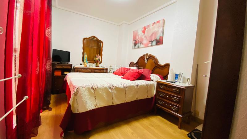 Foto e1cdc9e1-f56a-473d-94df-5df40dd86be1. Casa adossada amb xemeneia a Centro Villarreal / Vila - real