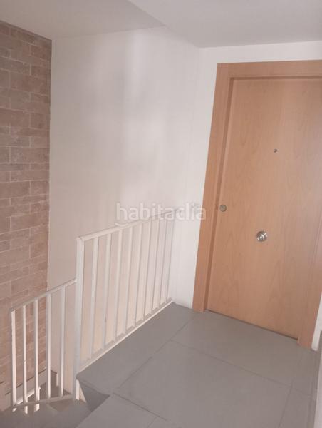 Foto 019a1ae6-68eb-4bab-960e-72f6f232cb1d. Alquiler local comercial esntresuelo esquinero en Villarreal / Vila - real