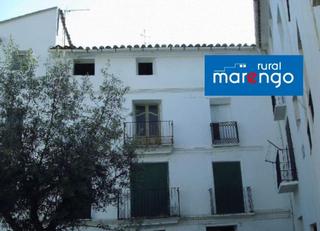 Mas à Montán. Casa en centro de montan