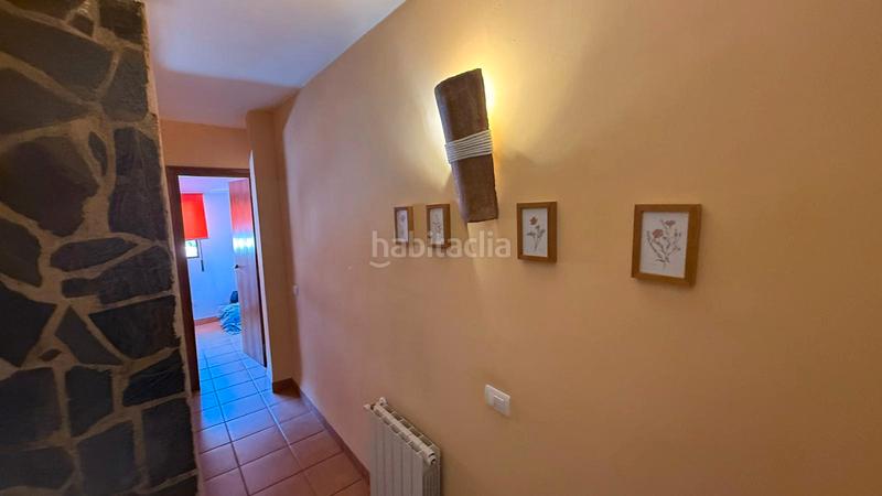 Foto 096289e3-7cf8-4e4d-ba3d-dd59df371ac0. Casa adossada a Ayódar