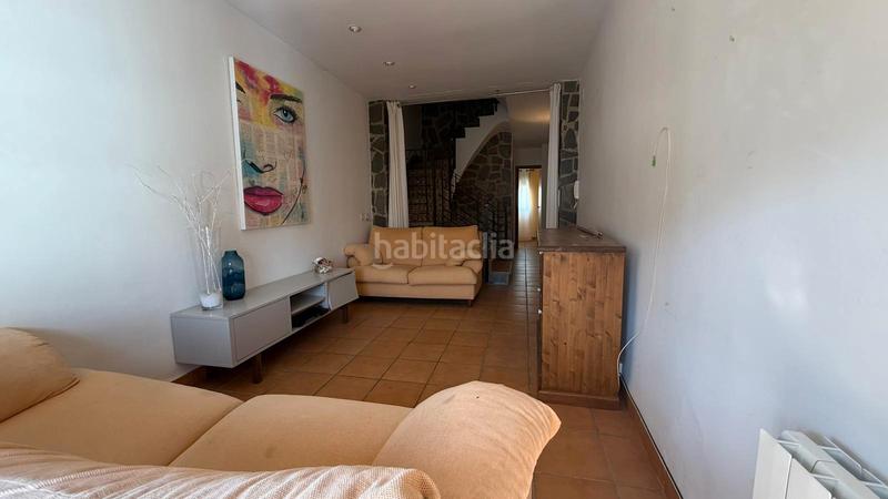 Foto f49f024e-3de0-495a-a235-b42d5106354c. Casa adossada a Ayódar