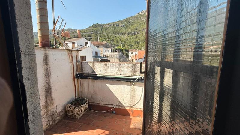 Foto f6f75efd-6464-4b06-9f85-12074fdb000a. Casa adossada a Ayódar