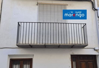 Casa adossada a Forcall. Casa a la venta en forcall