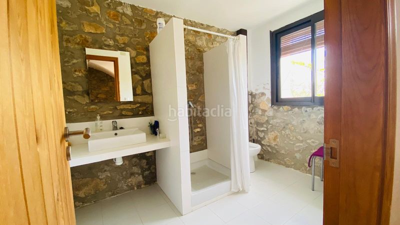 Foto 79dcecb3-e643-4a49-b211-262bd32100dc. Casa adossada a Benafigos