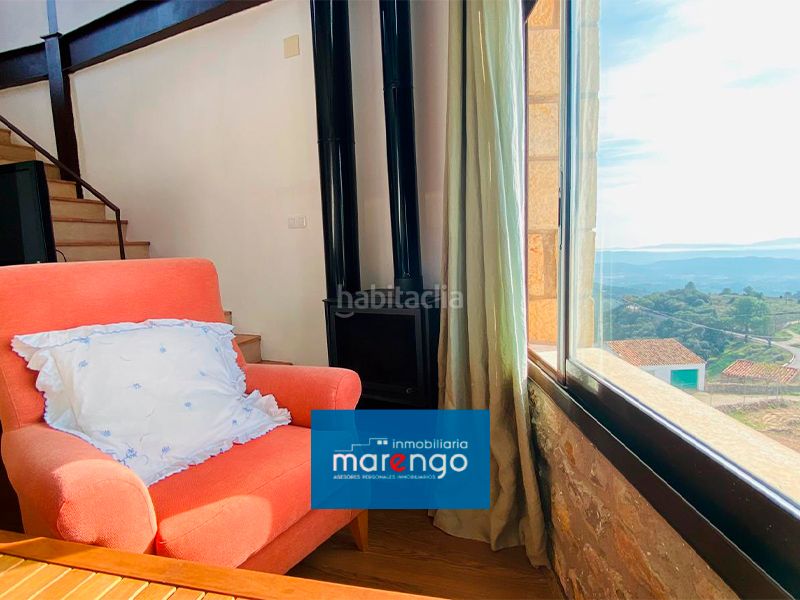 Foto 89d1fac1-4060-4261-8479-ff5b481adb04. Casa adossada a Benafigos