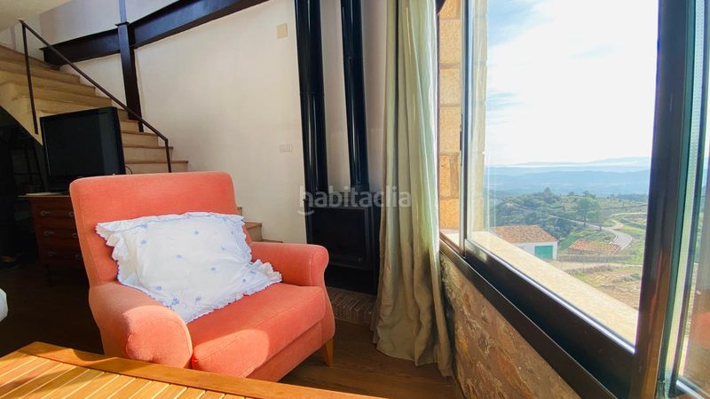 Foto f1702ceb-12cc-44c5-86c4-95408a7e4f51. Casa adossada a Benafigos