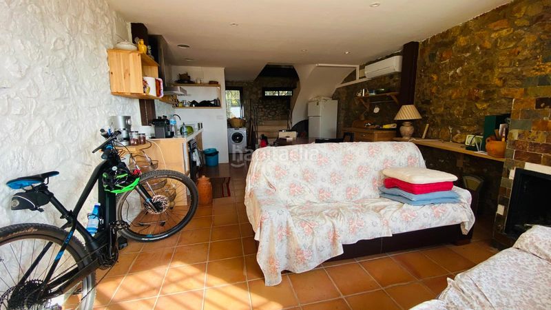 Foto fe9faf02-0f9e-4929-902b-660742e5d65e. Casa adossada a Benafigos